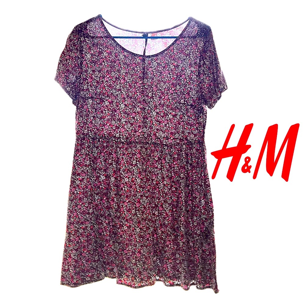 Short sleeved pink floral mini dress